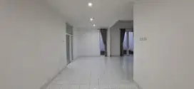 DIJUAL RUMAH MURAH DAN SIAP HUNI 2 LANTAI DI CLUSTER DEPAN KOTA WISATA