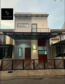 Rumah baru di renovasi total, 2 Lantai Di Cibubur Residence