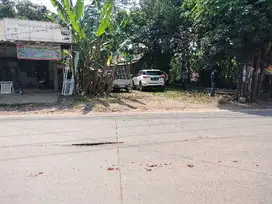 Di Jual Tanah ada Bangunan di jln Raya Jatake Cisauk Tangerang