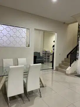 Dijual Cepat Rumah Green Mansion Rapi dan Siap Huni Luas 8x15