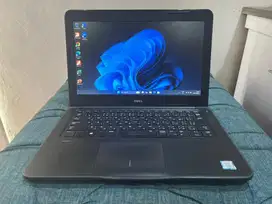 Laptop Dell Latitude 3380 (second). 2 jutaan normal dan bergaransi