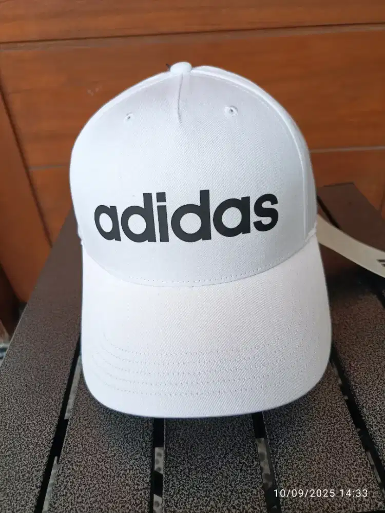 Topi Adidas white logo ori