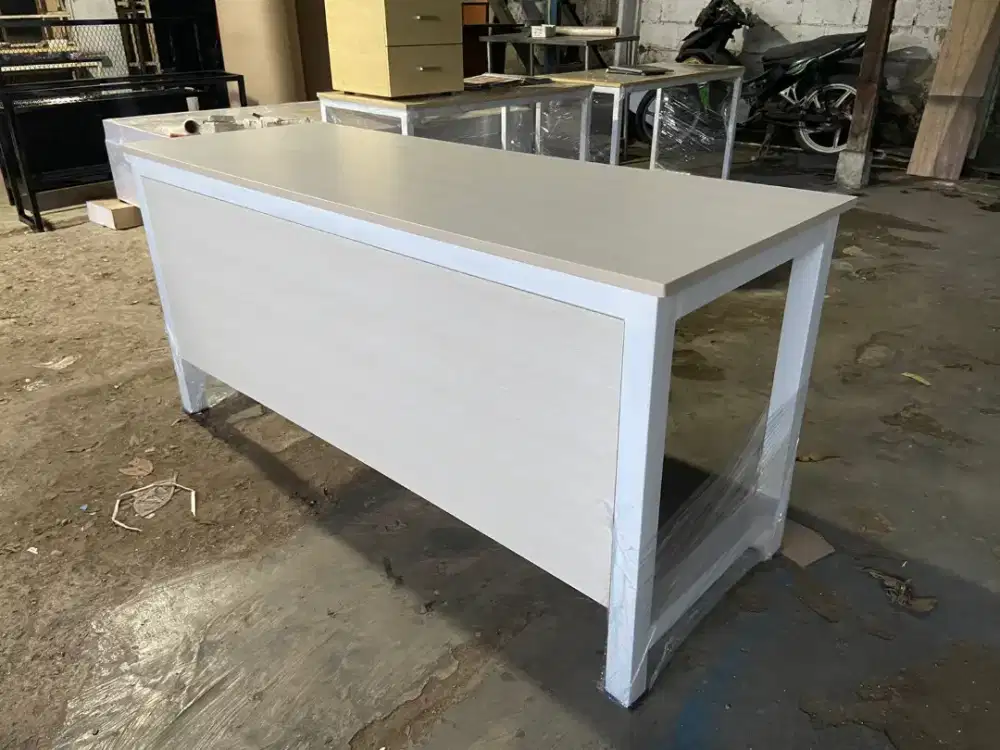 meja kerja industrial meja besi dan kayu bisa custom ukuran , warna