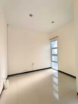 Disewakan Rumah 2 Lantai di Taman Kopo Indah TKI 5