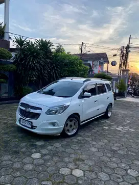 Chevrolet Spin 2014 Bensin