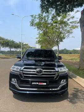 Land cruiser VX200 2019