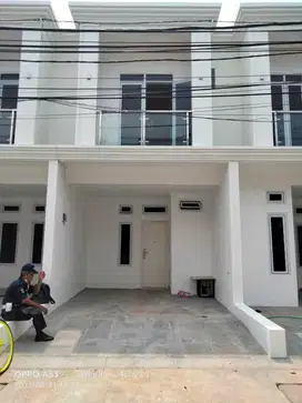 Rumah mewah strategis dekat arcici di jakarta pusat cempaka puti