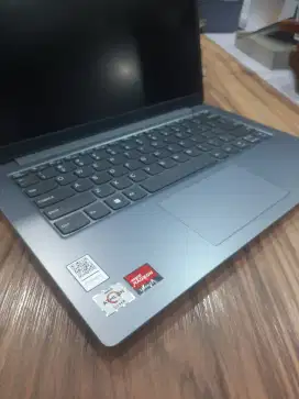 Lenovo V14-G4-VAID Athlon Silver 8gb 256gb 14in W11