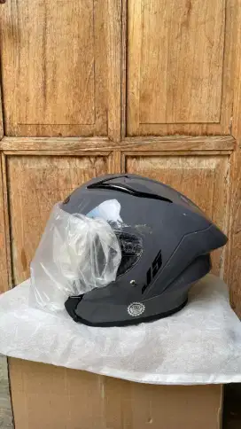 MLA J5 Helm Keren Modern