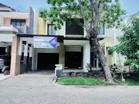 Rumah Royal Residence siap huni 2 Lantai semi furnished