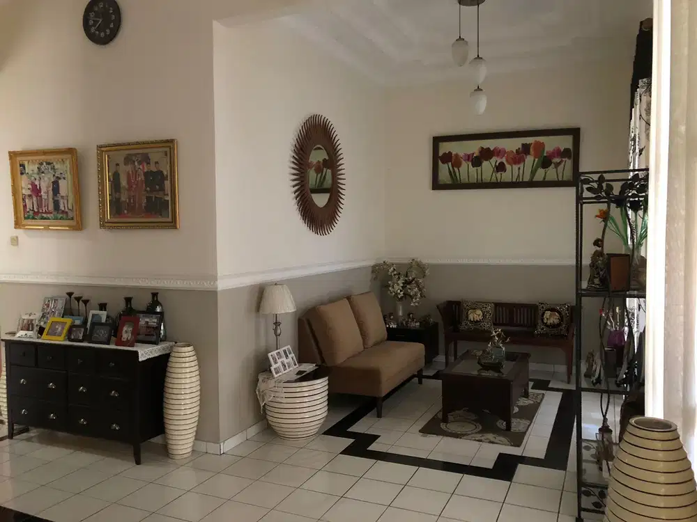 Dijual Cepat Rumah SHM Luas 330m Pinang Cipondoh Tangerang