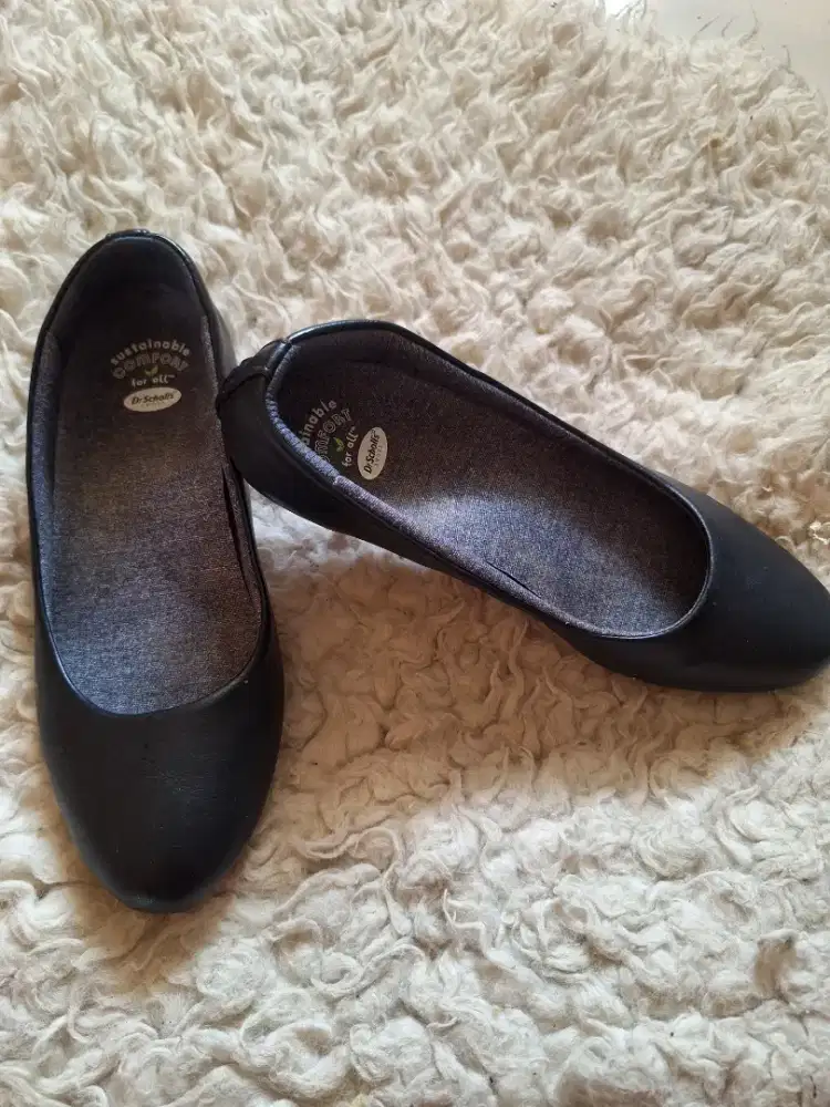 Flat shoes nyaman dr scholls usa leather
