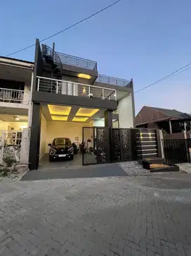 Dijual Cepat Rumah Villa Bangunan Baru Karangploso dekat Kota abatu