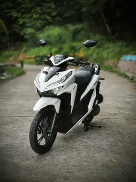 HONDA VARIO 150 CBS ISS 2020 PEARL WHITE KEYLESS