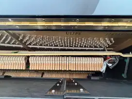 PIANO YAMAHA U1J PE mulus dan terawat