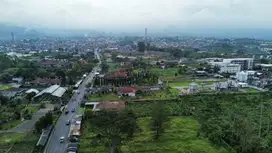 VILLA ROOFTOP PRIVATE POOL DEKAT ALUN ALUN BATU BONUS FURNISH