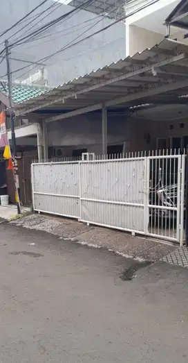 DIJUAL RUMAH SIAP HUNI DI JL. KELAPA MOLEK KELAPA GADING JAKARTA UTARA
