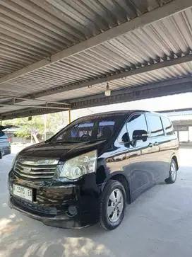 TOYOTA NAV1 TYPE G Tahun 2013 Warna Hitam