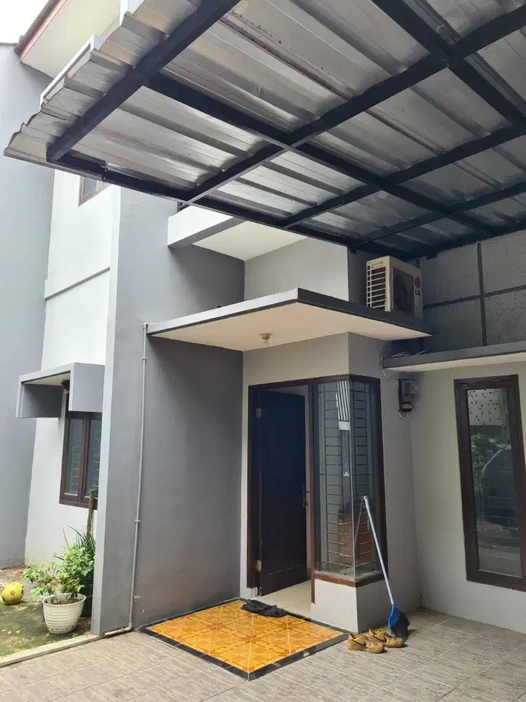 Dijual Rumah 2 lantai dalam cluster di Lenteng Agung Jakarta Selatan