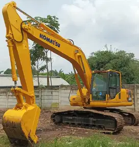 Dijual Excavator Komatsu PC200-8 ahun 2010