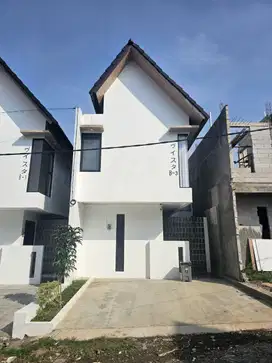 Rumah 2 LT Gaya Jepang di Cihanjuang dkt gegerkalong setiabudi shm