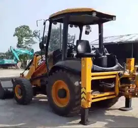Dijual Backhoe Loader Case JCB 3CX Tahun 2012