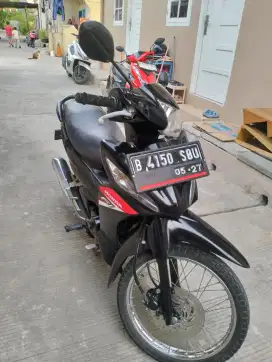 DI JUAL HONDA REVO FIT TH 2022 MULUS