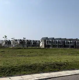 KAVLING PREMIUM VIEW DANAU - Simprug Village 25x45 PIK2