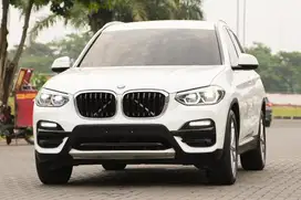 Storm Trooper! BMW X3 White on Black G01 2019 ! Glc200 gla200