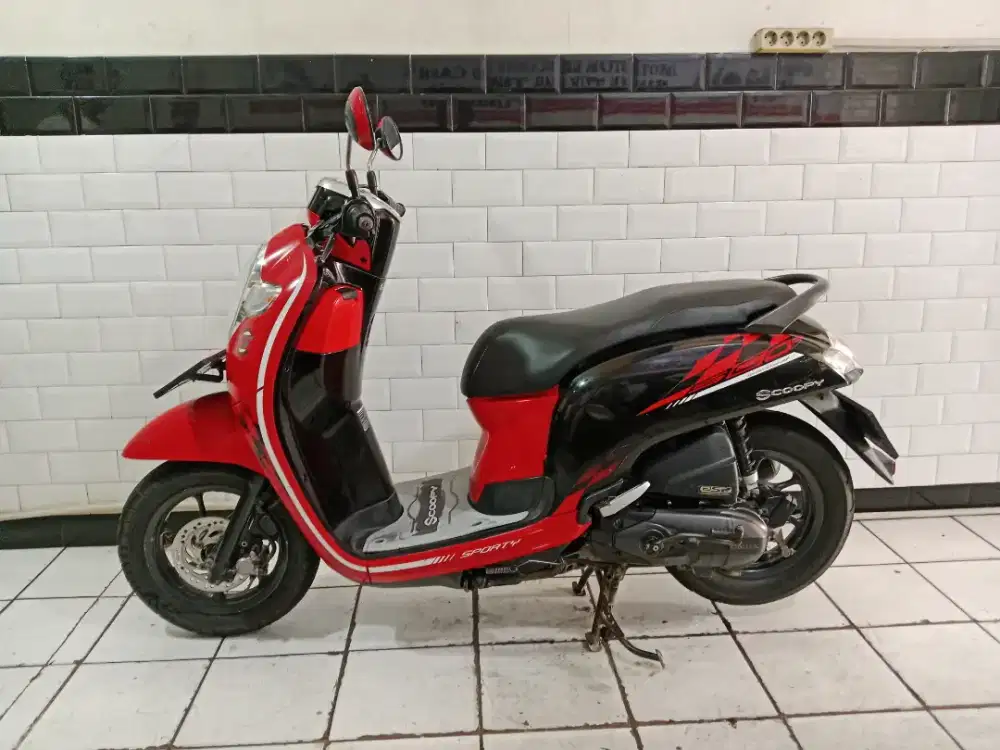 Honda scoopy donat tahun 2018 mesin halus terawat