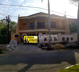 Dijual Rumah Darmo Permai Selatan Strategis Murah Semi Classic Modern