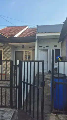 Disewakan Rumah di Pondok Kopi Dalam Komplek