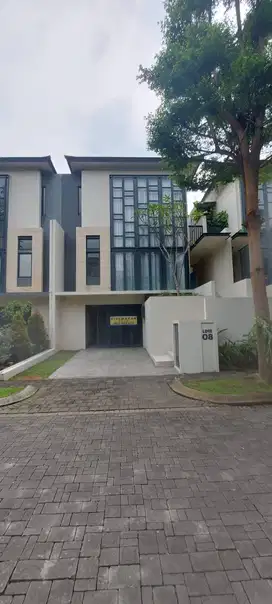 Disewakan Rumah Di Cluster Lancewod BSD