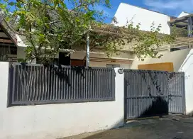 Disewakan rumah tempat tinggal