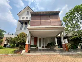 Di Jual Rumah Hook dalam Cluster Fully Furnished Discovery Sektor 9