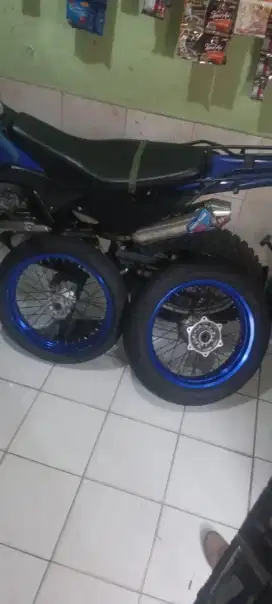 Pelek Supermoto wr