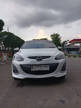 Mazda 2 2011 Bensin