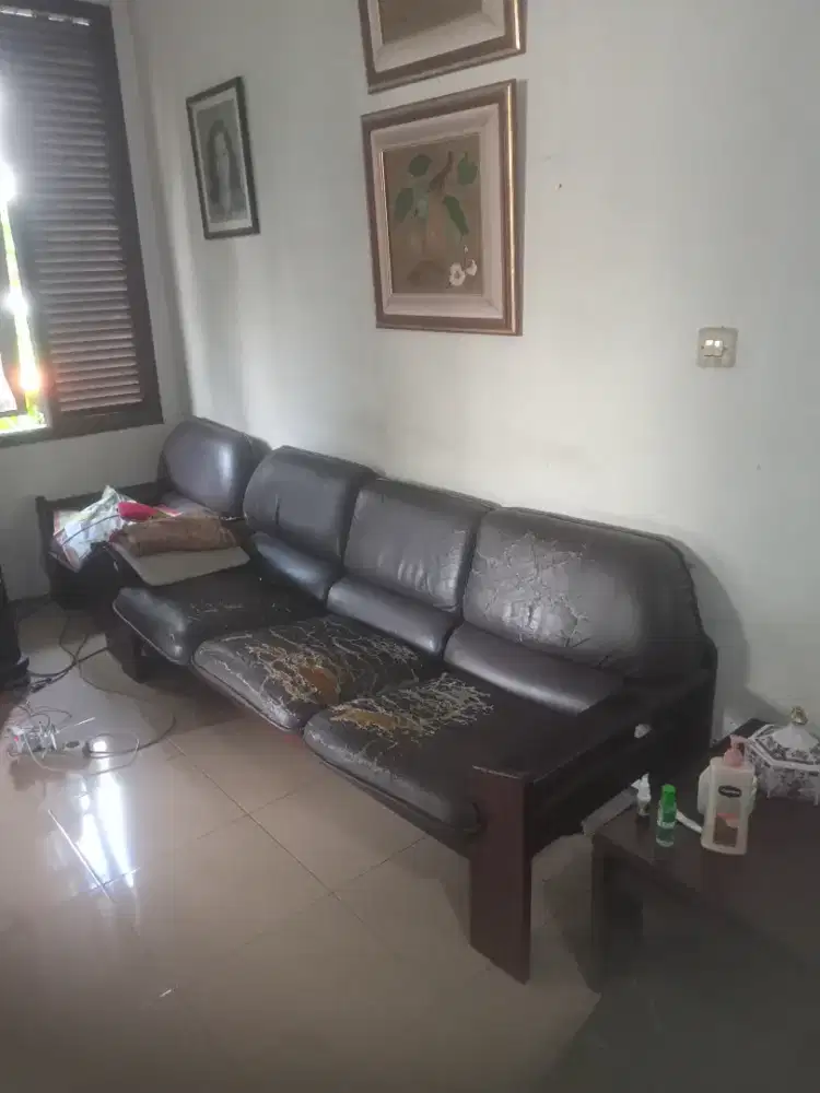Jual sofa antik satu set dan meja
