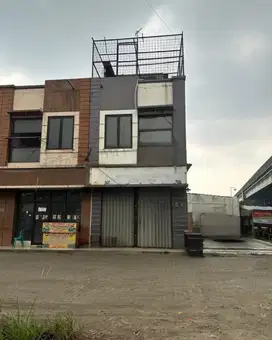 Dijual ruko hook 2,5 lantai dipertigaan cibitung kalimalang