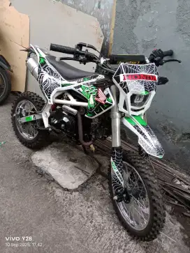 Motor medium trail CX 110 CC 4 tak Full matic