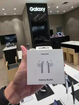 New Samsung Galaxy Buds 3 White