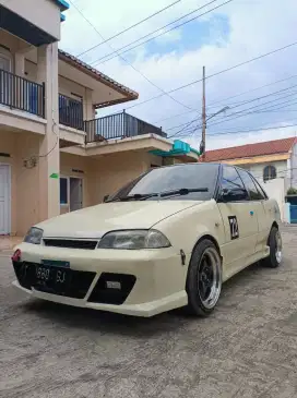 Suzuki Esteem 1600cc Manual Putih