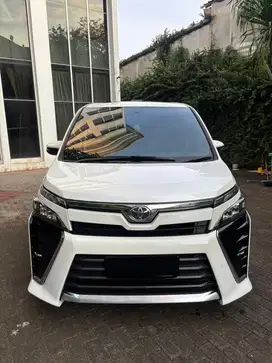 Voxy CBU JAPAN 2.0 A/T