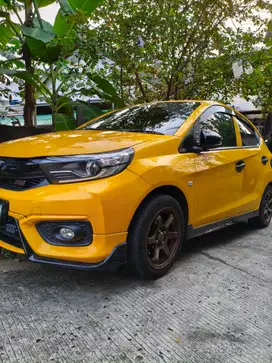 Honda Brio 2020 Kuning Plat B Low KM TT Air EV Long