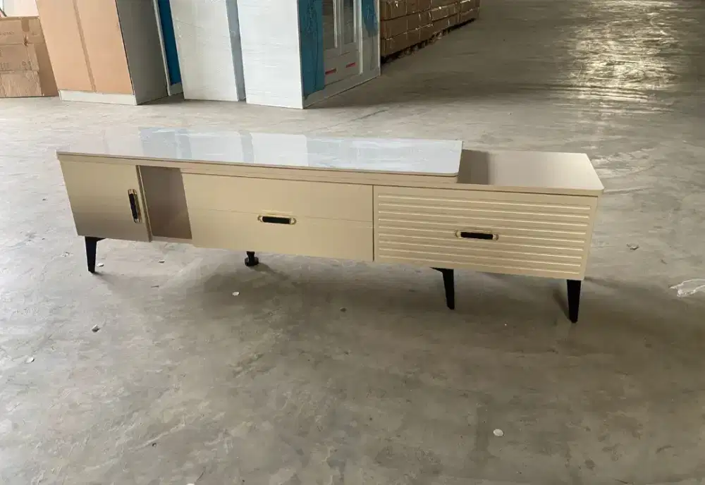 Buffet import tarik minimalis