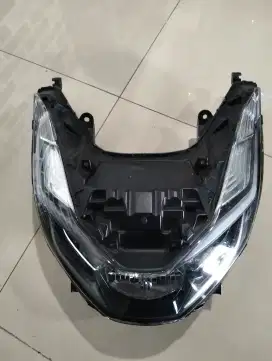 Lampu depan leflektor LED Honda PCX 160 original
