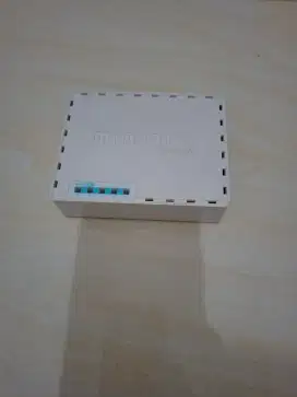 Mikrotik routerboard RB750r2