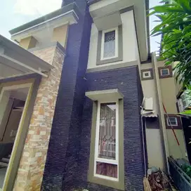 Dijual Rumah Cantik 2 Lantai , Graha Raya Bintaro