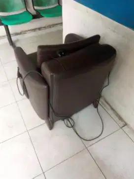 Kursi pijat hollcim