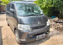 Daihatsu Grand Max